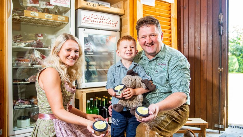 Willis Bauernhof Speckomat, © Familie Wilhelm/POV Robert Herbst Familie Wilhelm präsentiert ihre Produkte