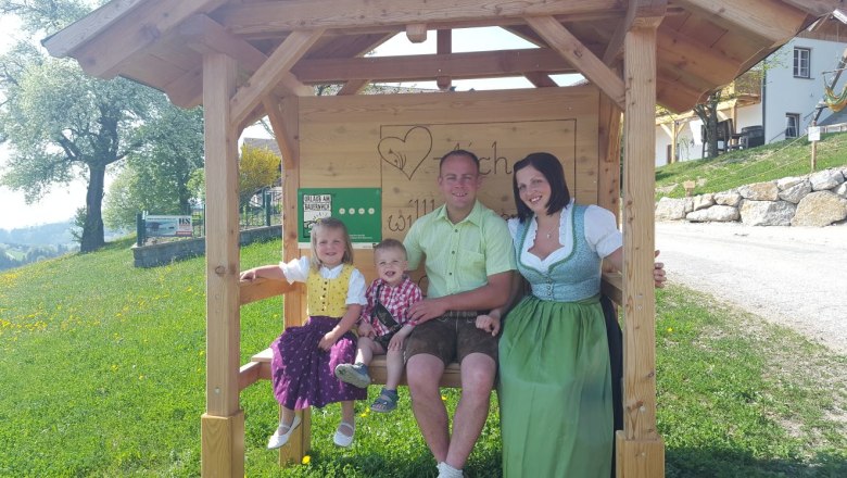 Familie Korntheurer freut sich auf Ihren Besuch, © Julia Wagner Familie Korntheurer freut sich auf Ihren Besuch, © Julia Wagner