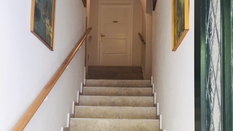 Stiegenaufgang, © Hotel - Restaurant Zum goldenen Anker Stiegenaufgang, © Hotel - Restaurant Zum goldenen Anker