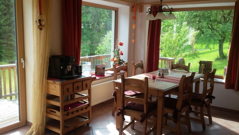 Knusperhaus, Essbereich, Bio-Bauernhof Prannleithen, © Schroll Knusperhaus, Essbereich, Bio-Bauernhof Prannleithen, © Schroll