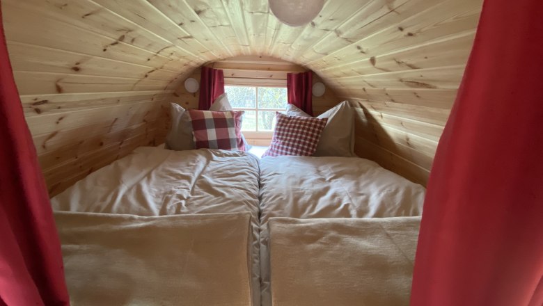 Doppelbett 200x200, © Andreas Artner Doppelbett 200x200, © Andreas Artner