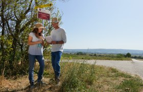 Hörstation Drei Monarchen Treffen, © Donau Niederösterreich, Steve Haider Hörstation Drei Monarchen Treffen, © Donau Niederösterreich, Steve Haider