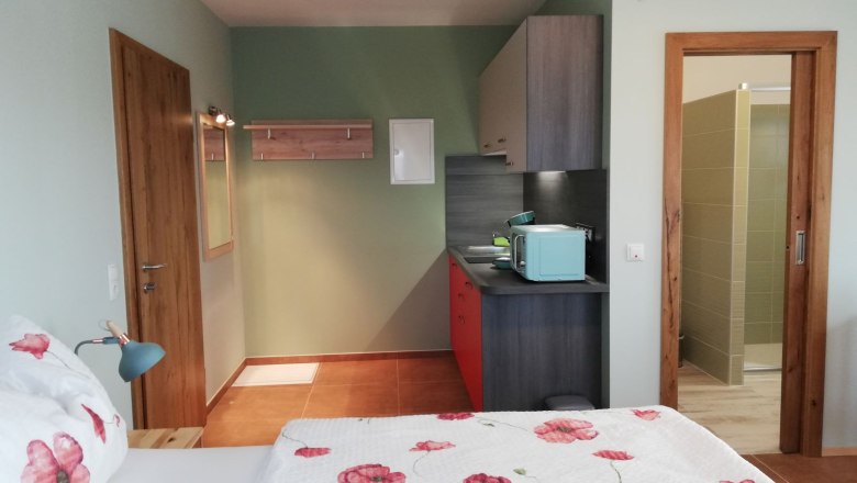 Zimmer mit Küchenzeile, © Nicole Montaperti Zimmer mit Küchenzeile, © Nicole Montaperti