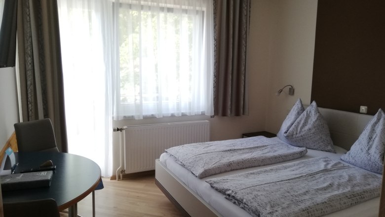 Doppelzimmer mit Balkon, © Familie Langthaler Doppelzimmer mit Balkon, © Familie Langthaler