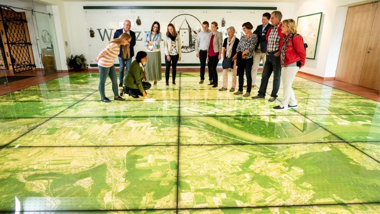 Wein.Region - Riedenwanderung in wenigen Schritten, © Robert Herbst Wein.Region - Riedenwanderung in wenigen Schritten, © Robert Herbst