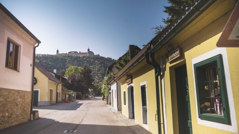 Zahlreiche Heurigenkeller in Furth, © Daniela Matejschek Zahlreiche Heurigenkeller in Furth, © Daniela Matejschek