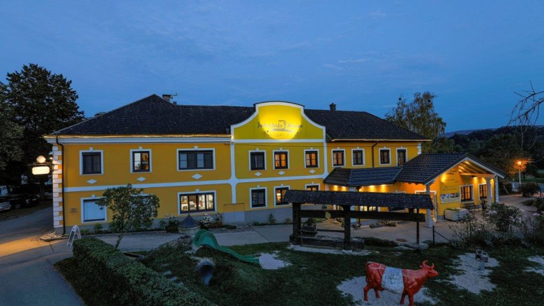 Perbersdorfer Heuriger und Hotel, © Perbersdorfer Heuriger und Hotel Perbersdorfer Heuriger und Hotel, © Perbersdorfer Heuriger und Hotel