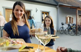 Genuss beim Heurigen, © Mostviertel Genuss beim Heurigen, © Mostviertel