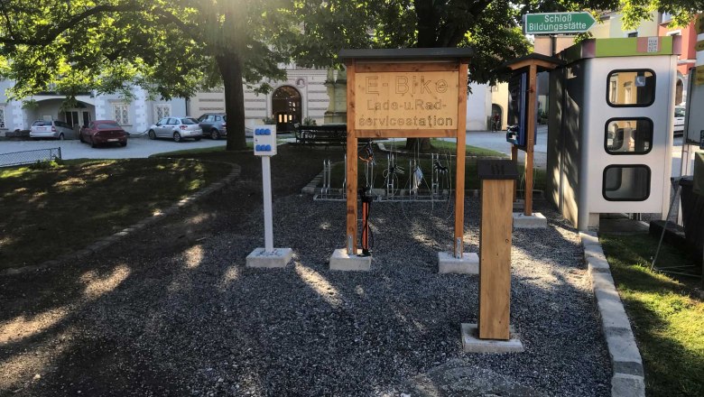 E-Bike Ladestation und Fahrradservicestation, © Stadtgemeinde Drosendorf-Zissersdorf E-Bike Ladestation und Fahrradservicestation, © Stadtgemeinde Drosendorf-Zissersdorf