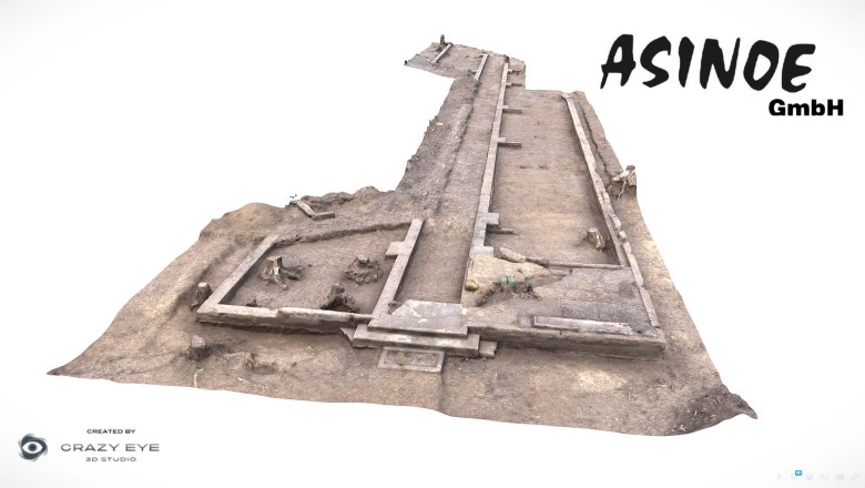 3D-Modelle der Ausgrabungen, STALAG XVII B, © ASINOE GmbH/Ronny Weßling, Crazy Eye OG 3D-Modell einer archäologischen Ausgrabungsstätte mit rechteckigen Strukturen und Erdoberfläche.