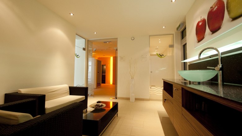 Faulenzerhotel Schweighofer, © 2006 Karl Schweighofer jr. www.kpix.at Faulenzerhotel Schweighofer, © 2006 Karl Schweighofer jr. www.kpix.at