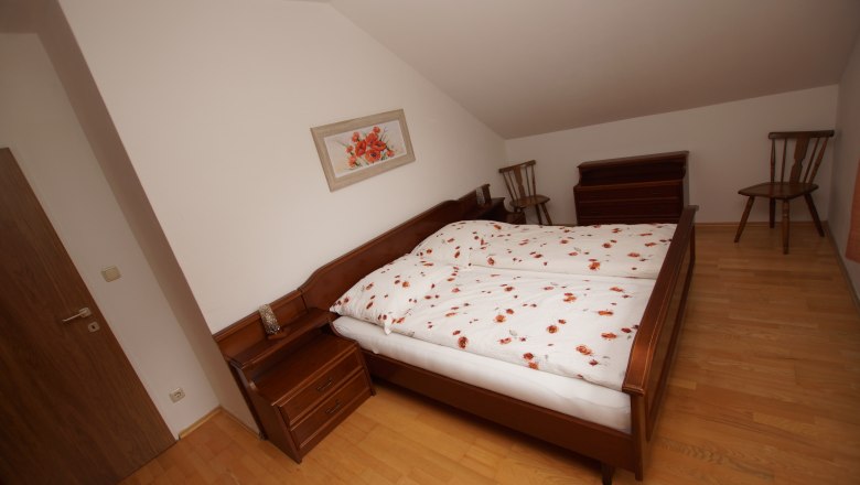 Schlafzimmer 2 in der Ferienwohnung Steiner, © Gertrude Steiner Schlafzimmer 2 in der Ferienwohnung Steiner, © Gertrude Steiner