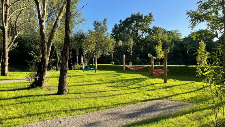 Bewegungspark_Nestschaukel und Hängematten (c) Daniela Trauninger, © Daniela Trauninger Bewegungspark_Nestschaukel und Hängematten (c) Daniela Trauninger, © Daniela Trauninger