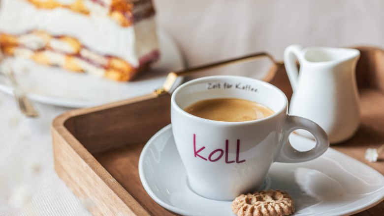 Kaffee mit Mehlspeise, © Koll GmbH Kaffee mit Mehlspeise, © Koll GmbH