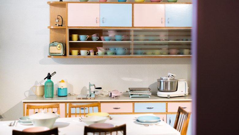 „Lilien-Porzellan“ mit besonders farbenfroher Serie „Daisy“, © Niederösterreich Werbung/Mara Hohla Lilien Porzellan