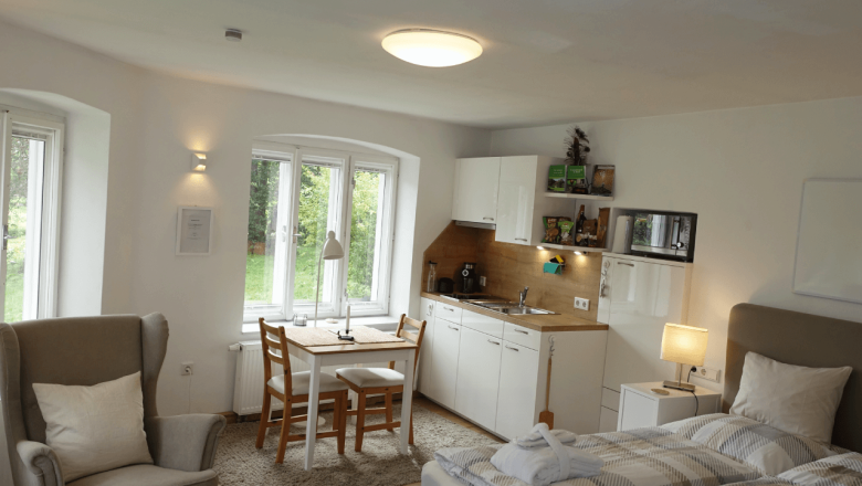 Grüne Wiese Gäste-Minibungalow in Bad Großpertholz, © Edermühle Grüne Wiese Gäste-Minibungalow in Bad Großpertholz, © Edermühle