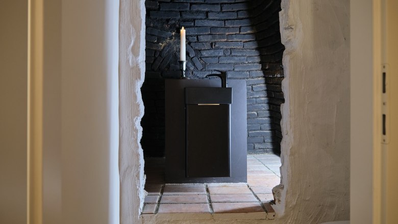 Mauerdurchbruch im Haus Fünf, © Prof. Arch. DI Dietmar Kraus Mauerdurchbruch im Haus Fünf, © Prof. Arch. DI Dietmar Kraus