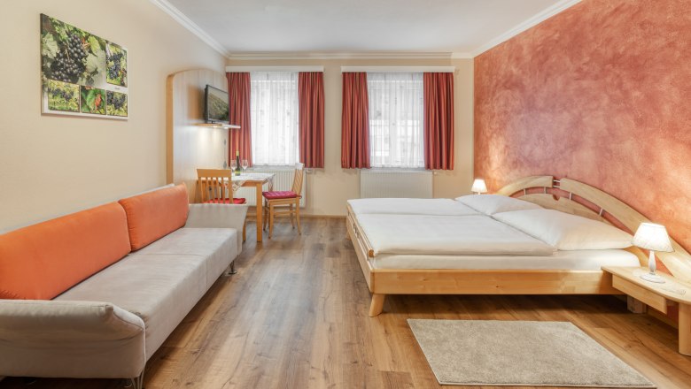 Zweigelt-Zimmer, © sommer Zweigelt-Zimmer, © sommer