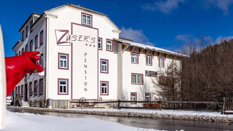 Pension Zuser im Winter, © Dorfresort, Lindmoser Pension Zuser im Winter, © Dorfresort, Lindmoser