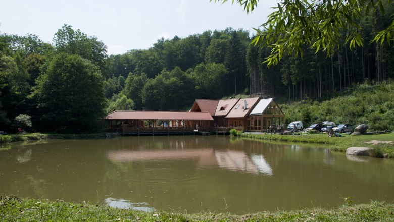 Abenteuerferien in der Holzhütte am Fischteich!, © Gallien Abenteuerferien in der Holzhütte am Fischteich!, © Gallien
