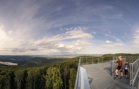 Wandern im Wienerwald, © Wienerwald / Studio Kerschbaum Wandern im Wienerwald, © Wienerwald / Studio Kerschbaum
