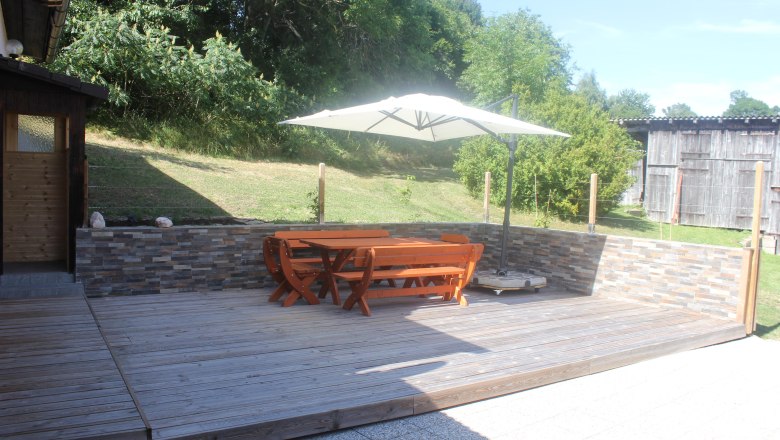Terrasse von den Ferienwohnungen, © Hof Sonnegg Terrasse von den Ferienwohnungen, © Hof Sonnegg