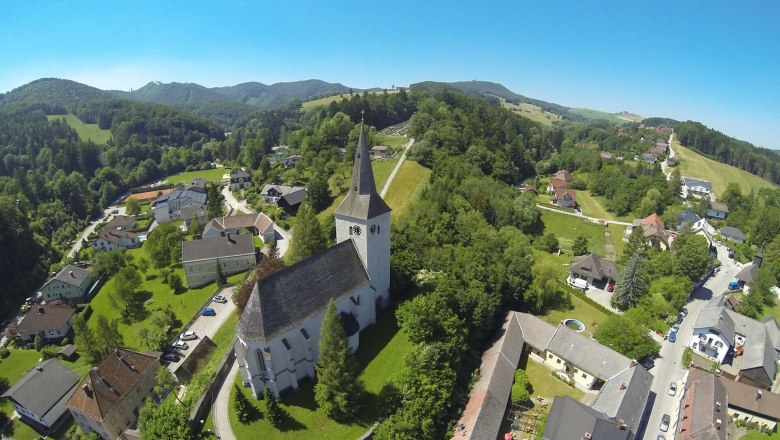 Pfarrkirche St. Michael, © Doris Radinger d.radinger@kaumberg.gv.at Pfarrkirche St. Michael, © Doris Radinger d.radinger@kaumberg.gv.at