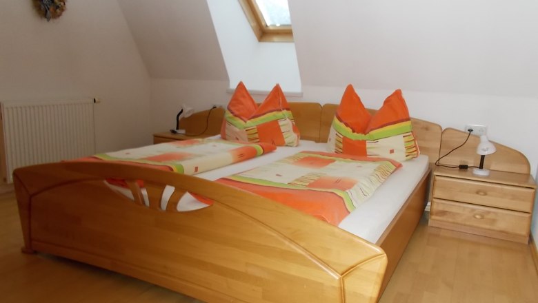 Doppelbettzimmer, © Biobauernhof Mayerhofer Doppelbettzimmer, © Biobauernhof Mayerhofer