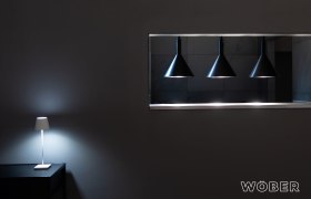 TDR-Restaurant WÖBER innen, © Restaurant Wöber Lampen vor schwarzer Wand