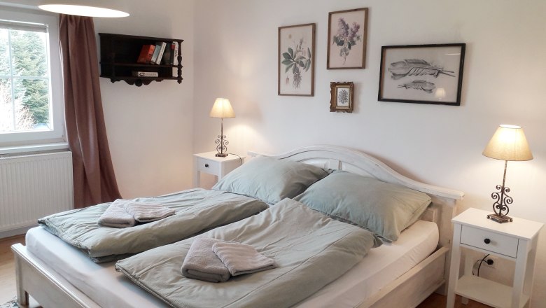 3 gemütliche Schlafzimmer mit Doppelbetten, © U.E. 3 gemütliche Schlafzimmer mit Doppelbetten, © U.E.