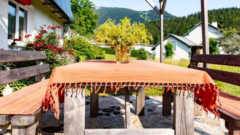 Garten mit Sitzgelegenheit, © Hanifoto.at HANI OTTLIK Garten mit Sitzgelegenheit, © Hanifoto.at HANI OTTLIK