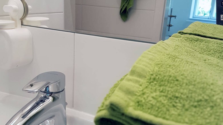 Hell ausgeleuchtetes Waschbecken, © Edermühle Hell ausgeleuchtetes Waschbecken, © Edermühle