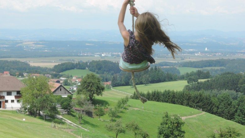 Mostviertel Schaukel mit Ausblick, © Landhaus Aigner Mostviertel Schaukel mit Ausblick, © Landhaus Aigner