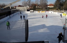 Kunsteisbahn Stockerau, © Erholungszentrum Stockerau, Guenter Lehner Kunsteisbahn Stockerau, © Erholungszentrum Stockerau, Guenter Lehner