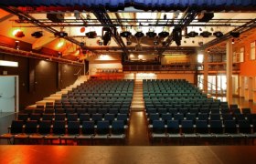 Bühne im Hof, © Helmut Lackinger Bühne im Hof, © Helmut Lackinger