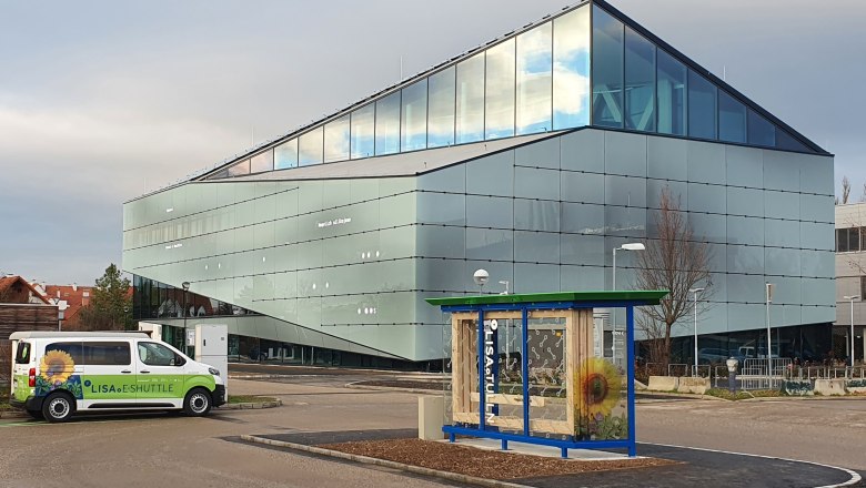TD-Haus der Digitalisierung, © Stadtgemeinde Tulln Modell der Haus der Digitalisierung mit LISA Shuttle davor