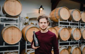 Weingut & Heuriger Pelzmann, © Die Rubin Carnuntum Weingüter Winzer Pelzmann im Weinkeller