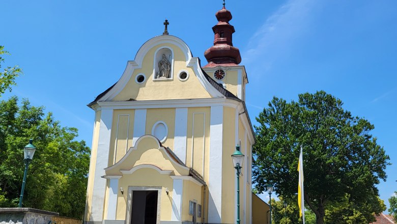 Pfarrkirche Feuersbrunn, © Verena Schnatter Pfarrkirche Feuersbrunn, © Verena Schnatter