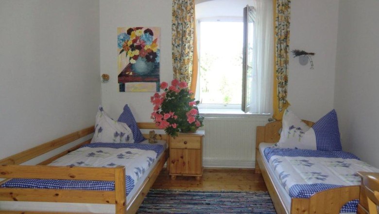 Haus Sonnenuhr, Schlafzimmer, © Haus Sonnenuhr, Lackenbauer Haus Sonnenuhr, Schlafzimmer, © Haus Sonnenuhr, Lackenbauer