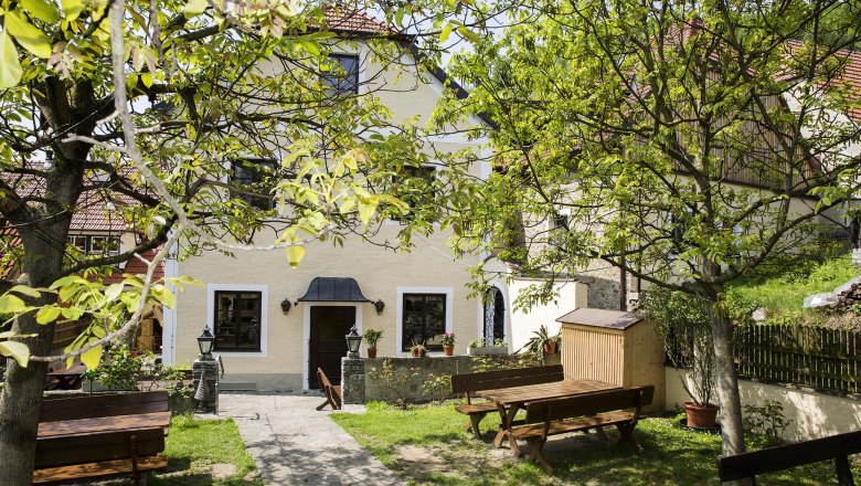 Garten des Weinguts Bayer-c_Monika_Loeff, © Monika Loeff Garten des Weinguts Bayer-c_Monika_Loeff, © Monika Loeff