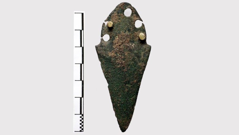 Kupferdolch. Der Griff wurde mit Nieten aus Knochen befestigt, © Jakob Maurer Kupferdolch. Der Griff wurde mit Nieten aus Knochen befestigt, © Jakob Maurer