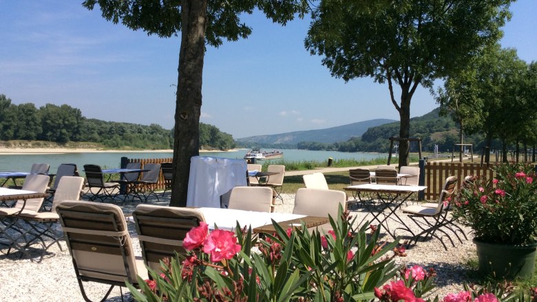 Schanigarten, © Hotel - Restaurant Zum goldenen Anker Schanigarten, © Hotel - Restaurant Zum goldenen Anker