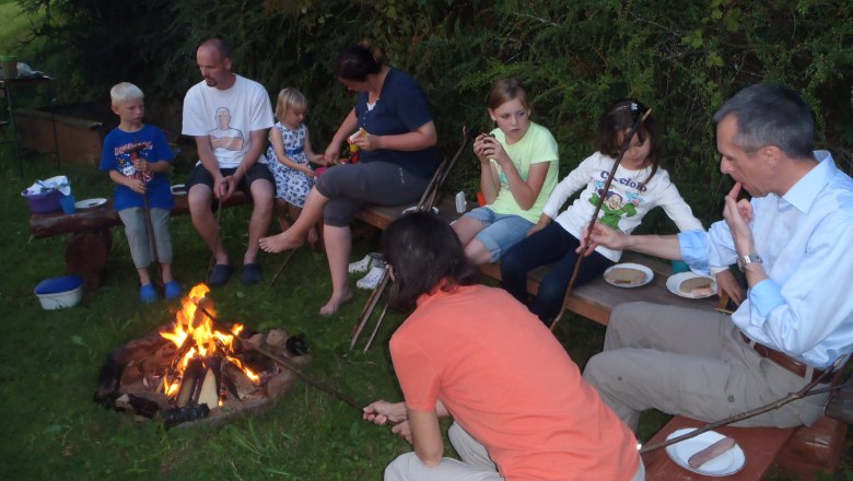 Lagerfeuer, Bauernhof Waira, © Fam. Schauer-Zeitlhofer Lagerfeuer, Bauernhof Waira, © Fam. Schauer-Zeitlhofer