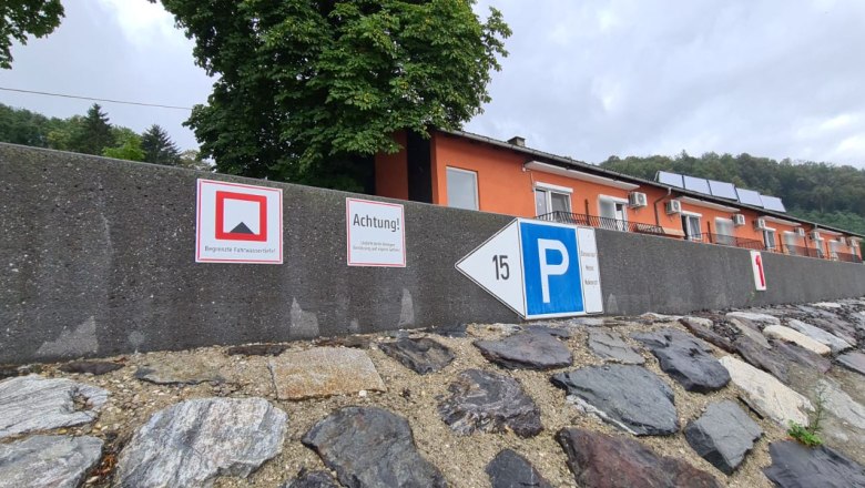 Hinweistafeln Gästesteg "Die Donaurast", © Fischwirtshaus Landmotel "Die Donaurast" Hinweistafeln Gästesteg "Die Donaurast", © Fischwirtshaus Landmotel "Die Donaurast"