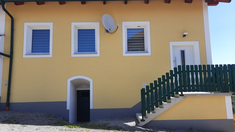 Aussenansicht des Gebäudes der Ferienwohnung "Hoamatgefühl", © Martina Greßl Aussenansicht des Gebäudes der Ferienwohnung "Hoamatgefühl", © Martina Greßl