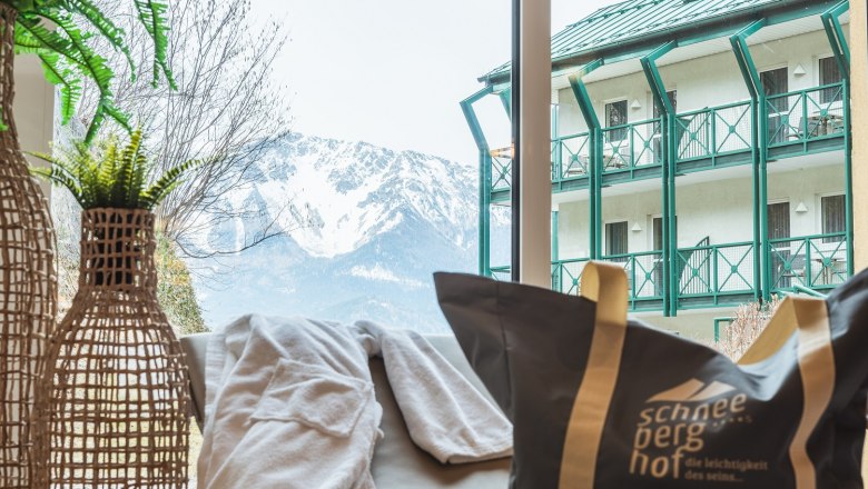Auszeit mit Ausblick, © Hotel Schneeberghof/Vladimir Dejanovic Auszeit mit Ausblick, © Hotel Schneeberghof/Vladimir Dejanovic