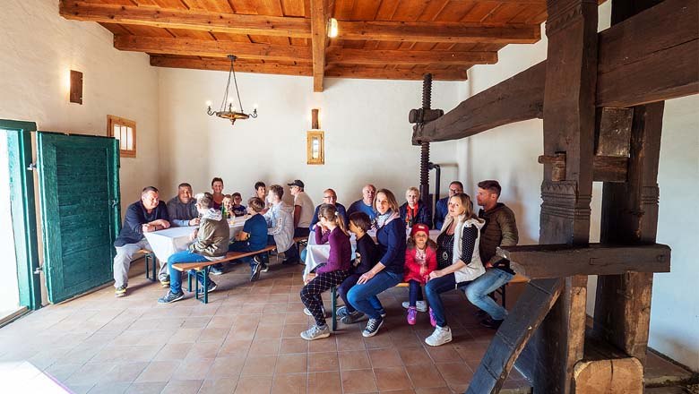 Keller-Wohlfühlplatz Großkadolz, © Initiative Pulkautal / Mödl Keller-Wohlfühlplatz Großkadolz, © Initiative Pulkautal / Mödl