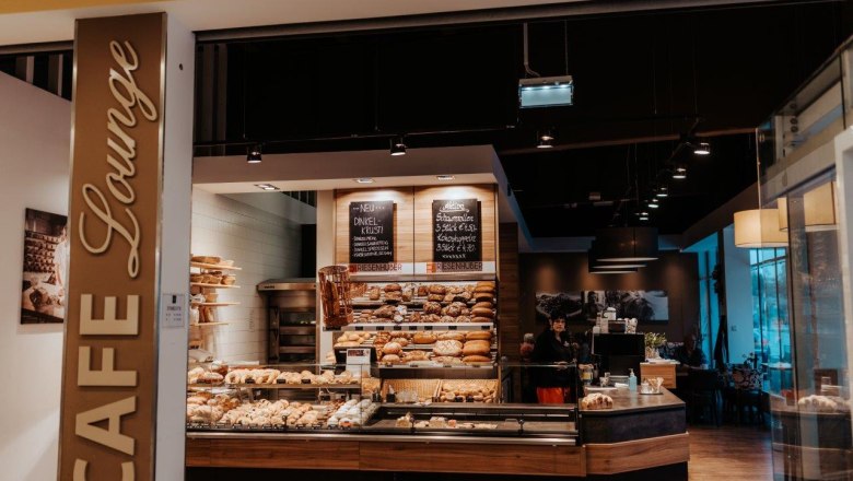 Cafe-Bäckerei-Konditorei Riesenhuber, © Bäckerei Riesenhuber Cafe-Bäckerei-Konditorei Riesenhuber, © Bäckerei Riesenhuber