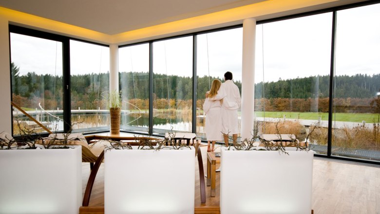 Ruheoase mit Blick auf die umliegenen Wälder und den Badeteich, © Rudolf Schmied Ruheoase mit Blick auf die umliegenen Wälder und den Badeteich, © Rudolf Schmied