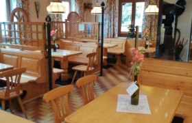 Terrassenheuriger Bernd und Doris Sunk, © Bernhard Sunk Terrassenheuriger Bernd und Doris Sunk, © Bernhard Sunk